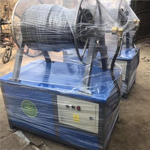 遼寧遼陽建筑工地創(chuàng)新應用塔吊噴淋技術，助力綠色施工與揚塵治理